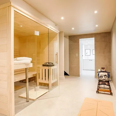 בית נופש Stella - Sauna Jacuzzi - Centre דוביל